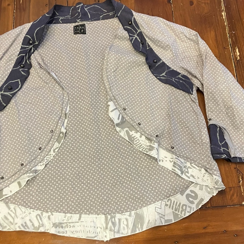 Tarava open blazer / top. Cute grey / blue Colors.